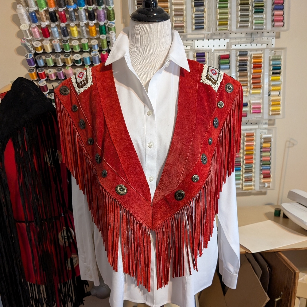 Red Suede Beaded And Fringe Collar J4 West Large
